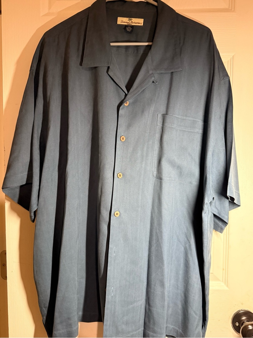 Tommy Bahama Relaxed Camp Collar Button-Up in Slate Blue. See flaw on sleeve XXL
